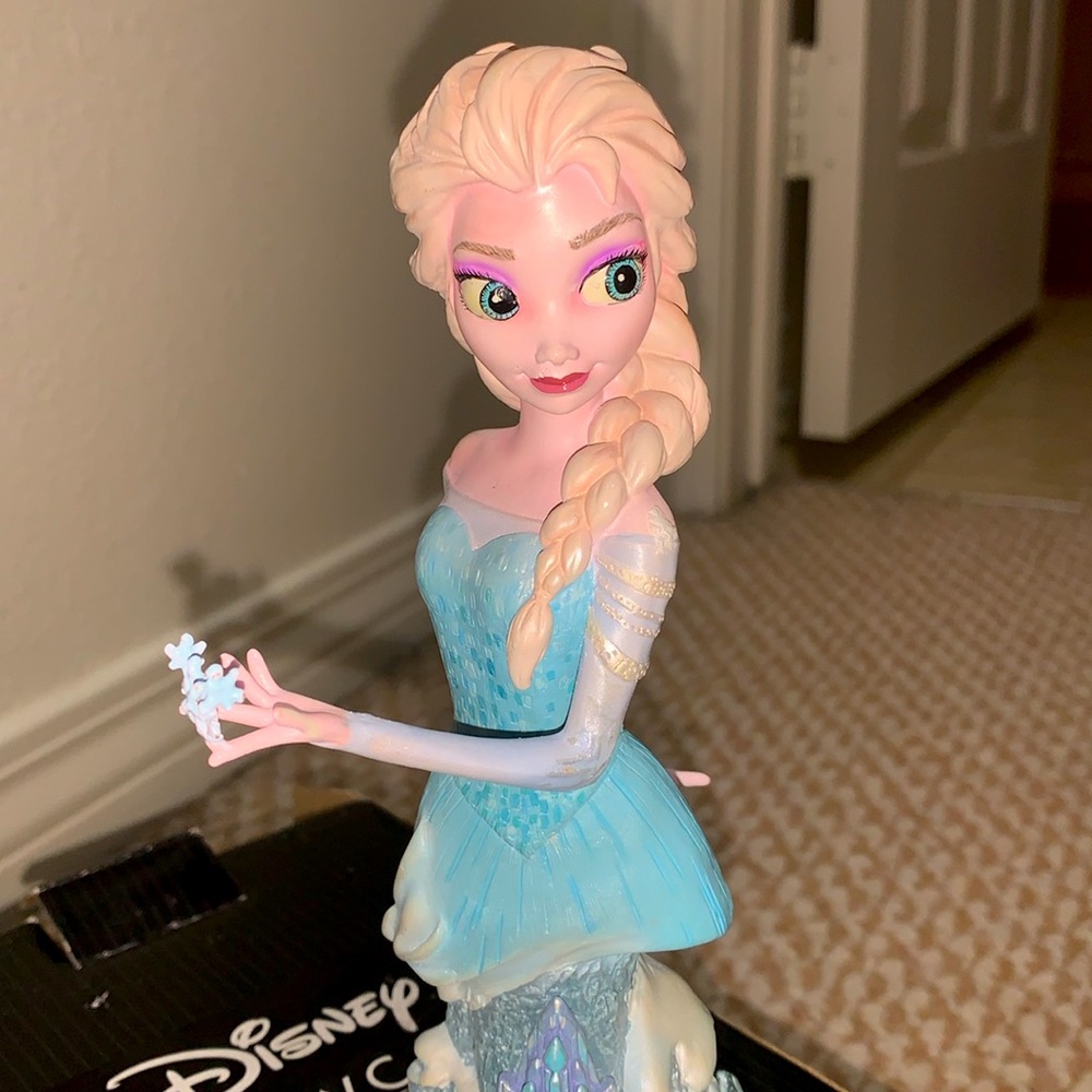 ELSA Figure ~ Grand Jester Collection